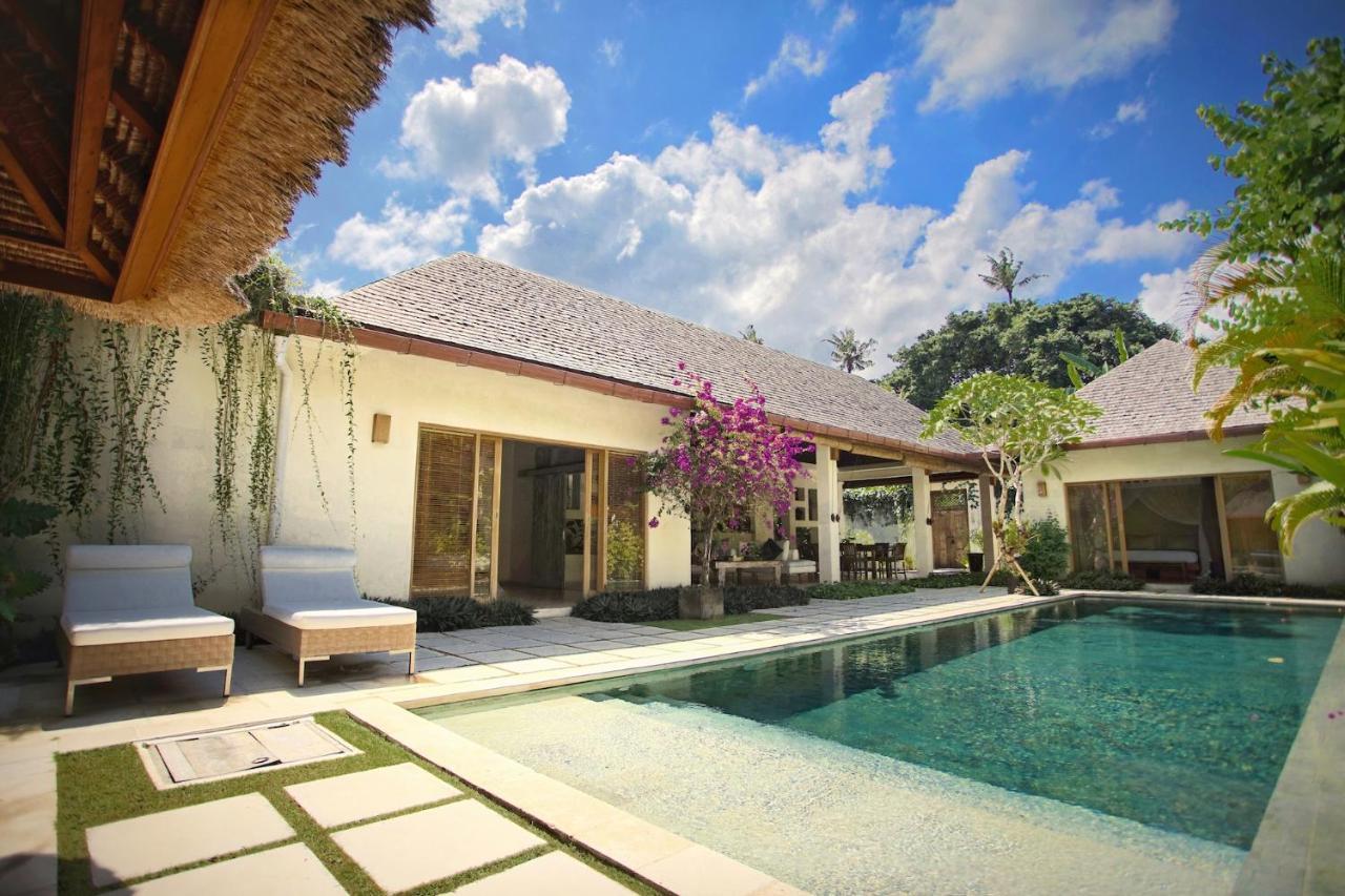 Villa Bali Asri Batubelig Seminyak  Exterior photo